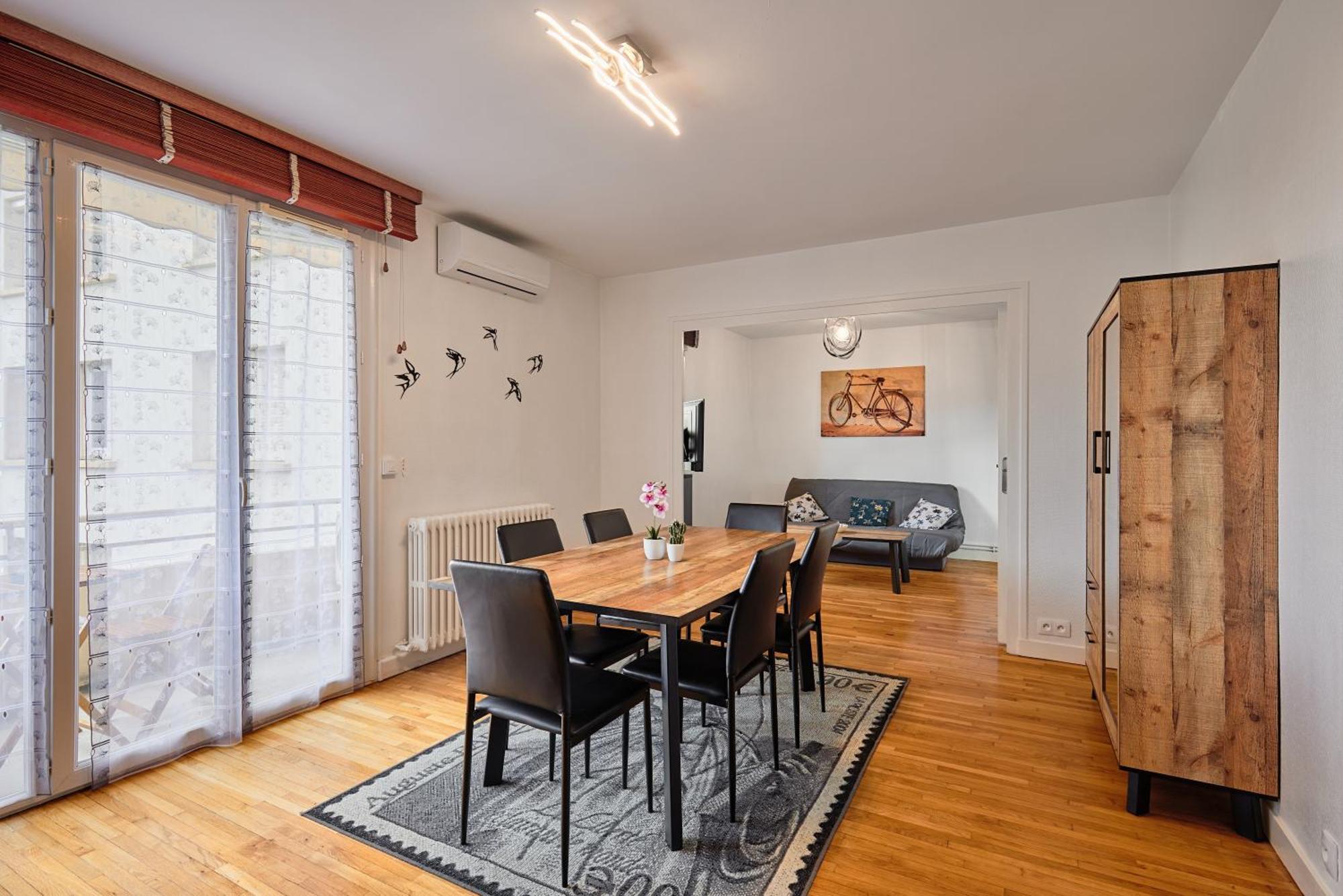 Les Hirondelles - 2 Chambres, 3 Lits, Climatisation Et Balcon Бург-ан-Бресс Экстерьер фото
